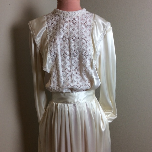 VTG 70s VICTORIAN LIQUID SATINY BLOUSE/SKIRT SET - Picture 1 of 8